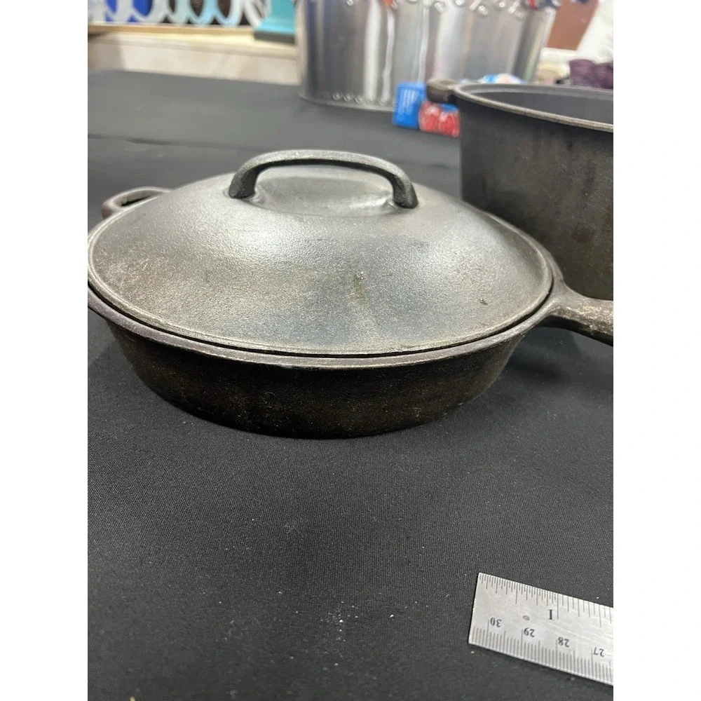 WKM 4.5 Qt. Cast Iron Dutch Oven w/ Matching‎ Lid 10in Fry Pan